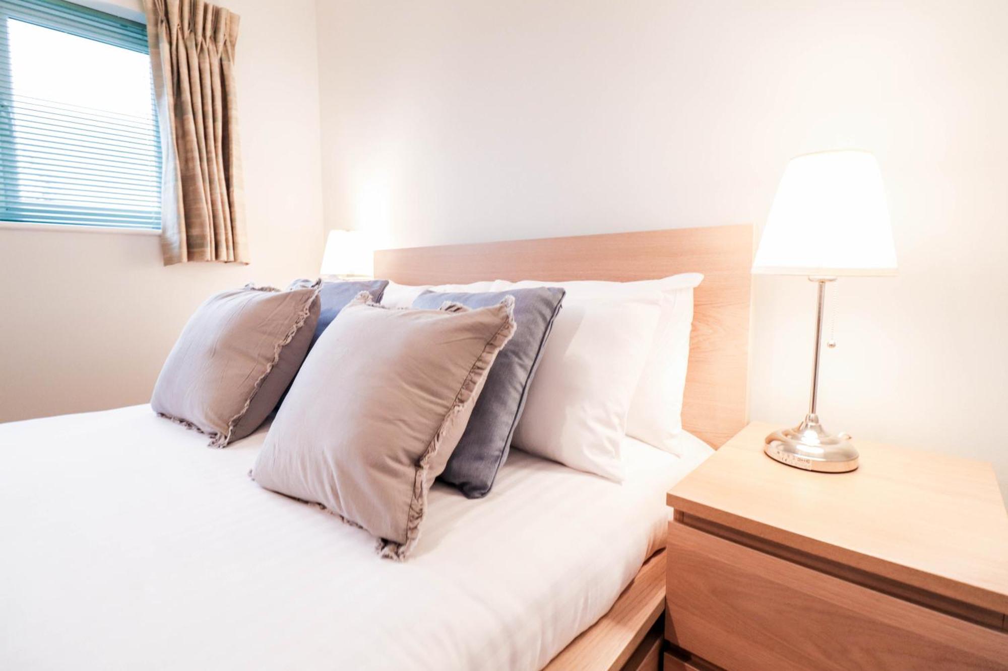 Bright And Spacious Contractor House L Parking! Borehamwood Esterno foto
