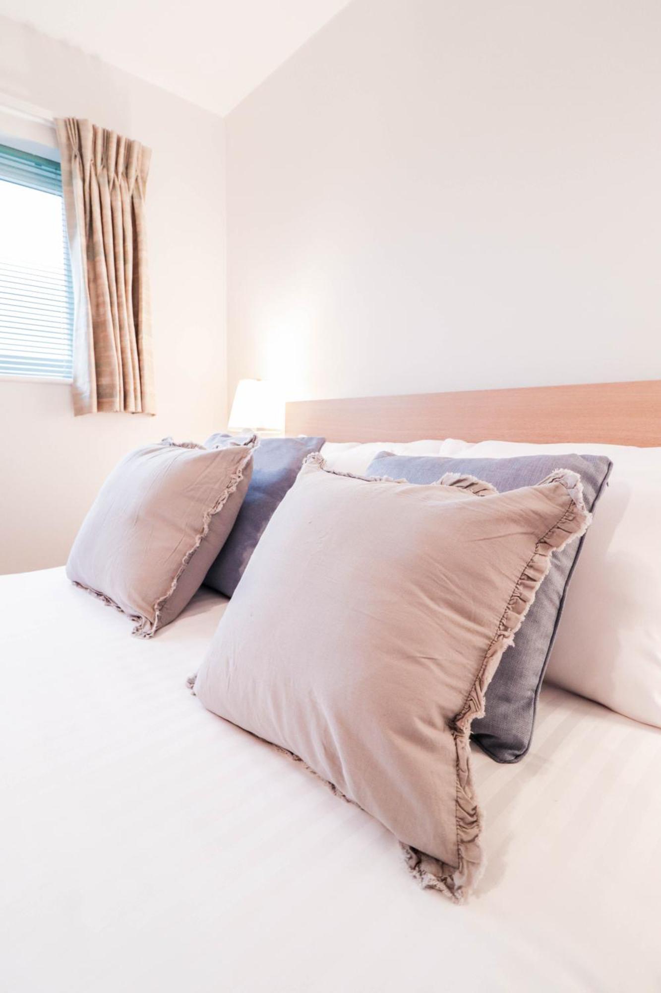 Bright And Spacious Contractor House L Parking! Borehamwood Esterno foto