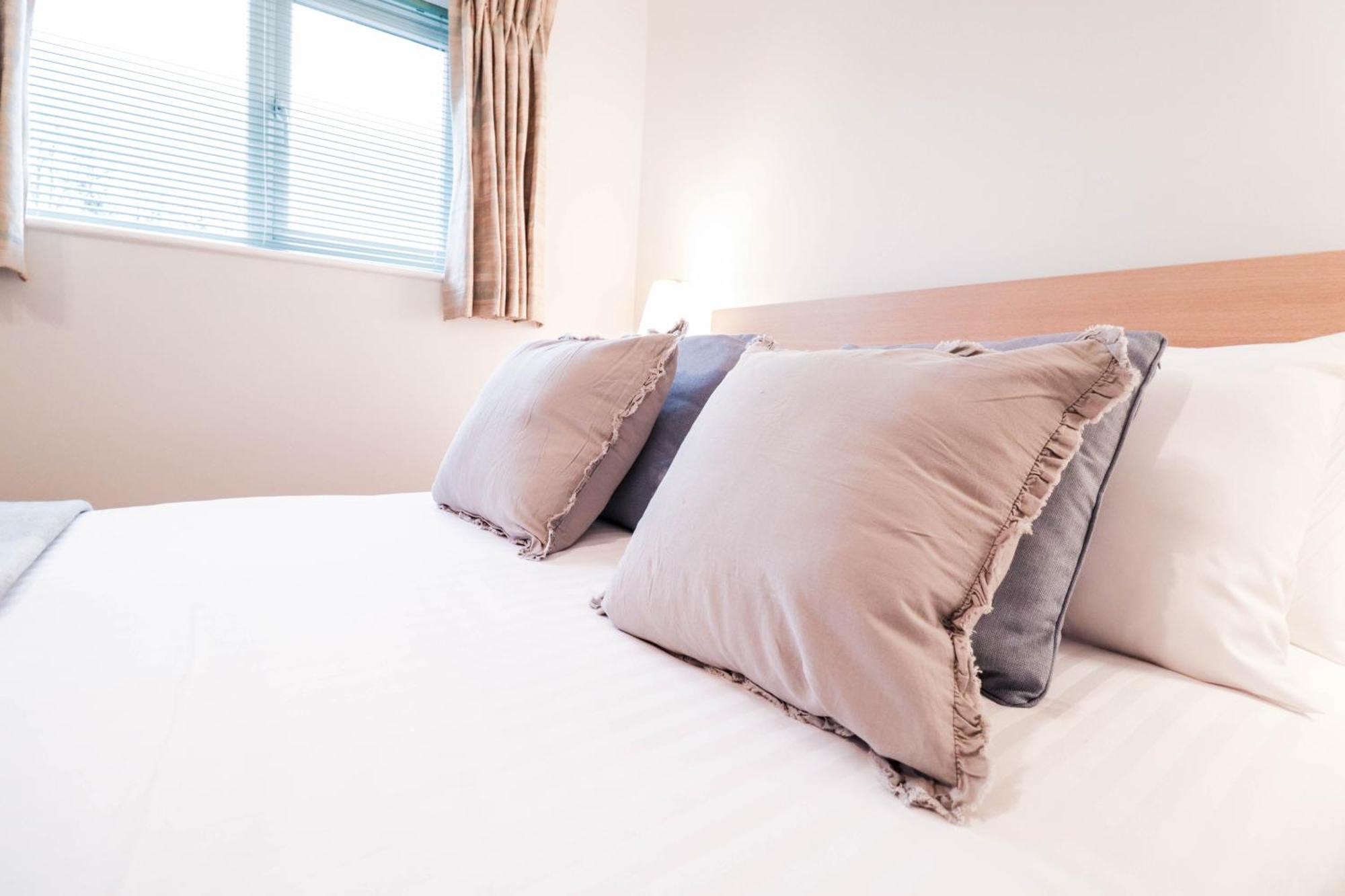 Bright And Spacious Contractor House L Parking! Borehamwood Esterno foto